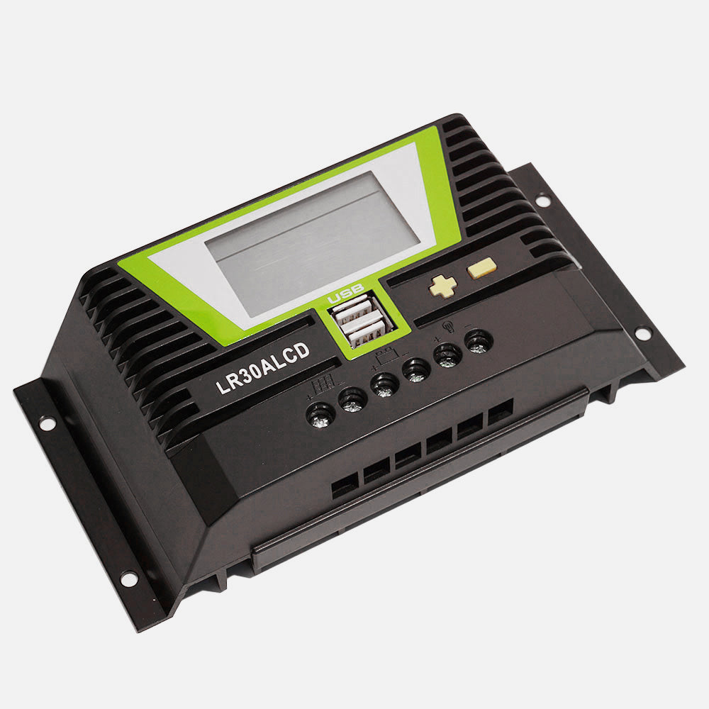 WATTSTUNDE® PWM Solar Laderegler 30 A mit LCD-Anzeige und USB-Ports für 12 V / 24 V Systeme
