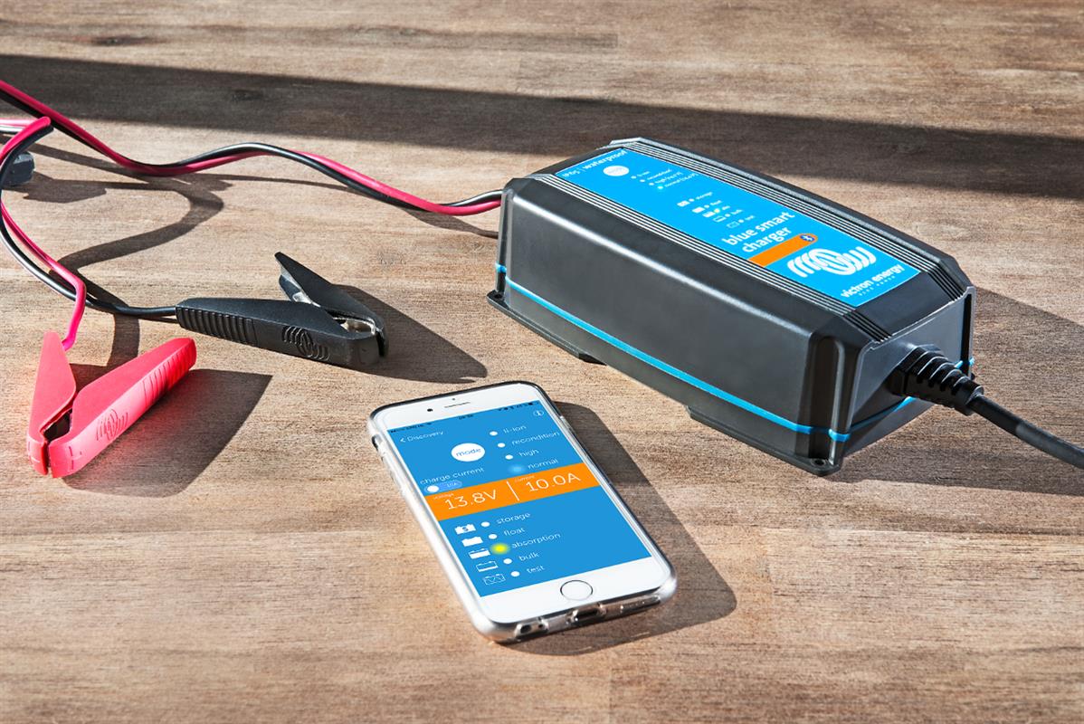 Victron Blue Smart IP65 battery charger Bluetooth 24/5 +DC cable